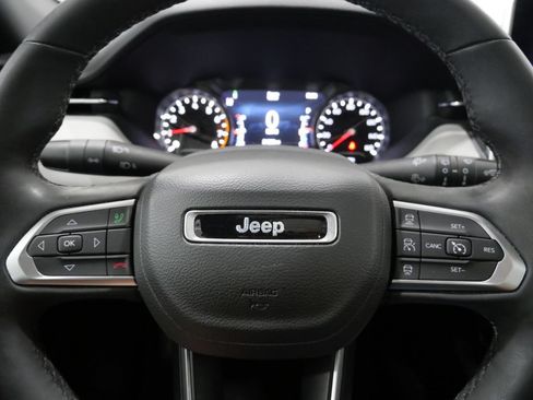 Used 2023 Jeep Compass Limited w/ Sun and Sound Group AWD/4WD image 17