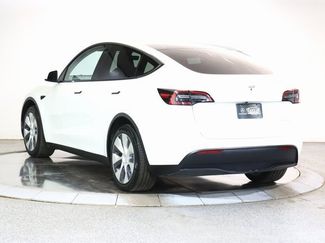 Used 2022 Tesla Model Y Long Range video 2