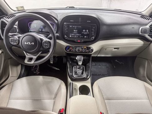 Used 2023 Kia Soul LX FWD image 12