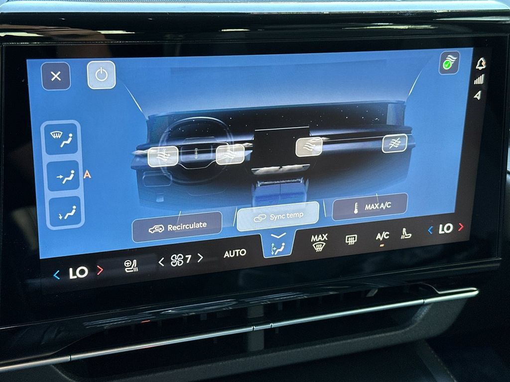 Certified 2024 Lincoln Nautilus Reserve w/ Equipment Group 202A AWD/4WD image 19