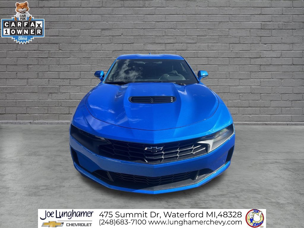 Used 2024 Chevrolet Camaro LT RWD image 9