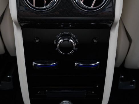 Used 2021 Rolls-Royce Cullinan Black Badge AWD/4WD image 36