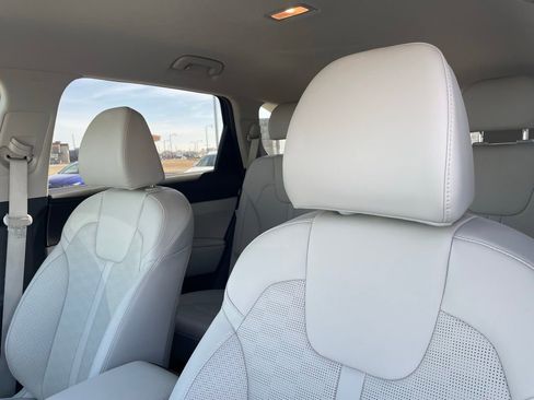 New 2025 Kia Sorento S image 23