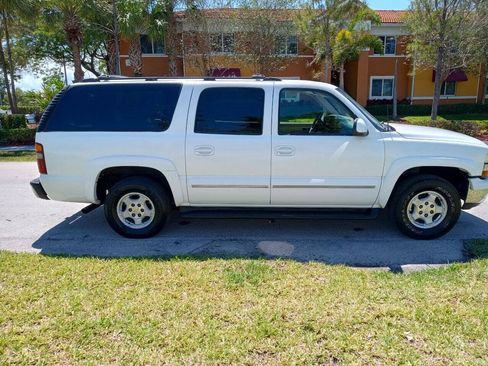 Used 2002 Chevrolet Suburban LT RWD image 7