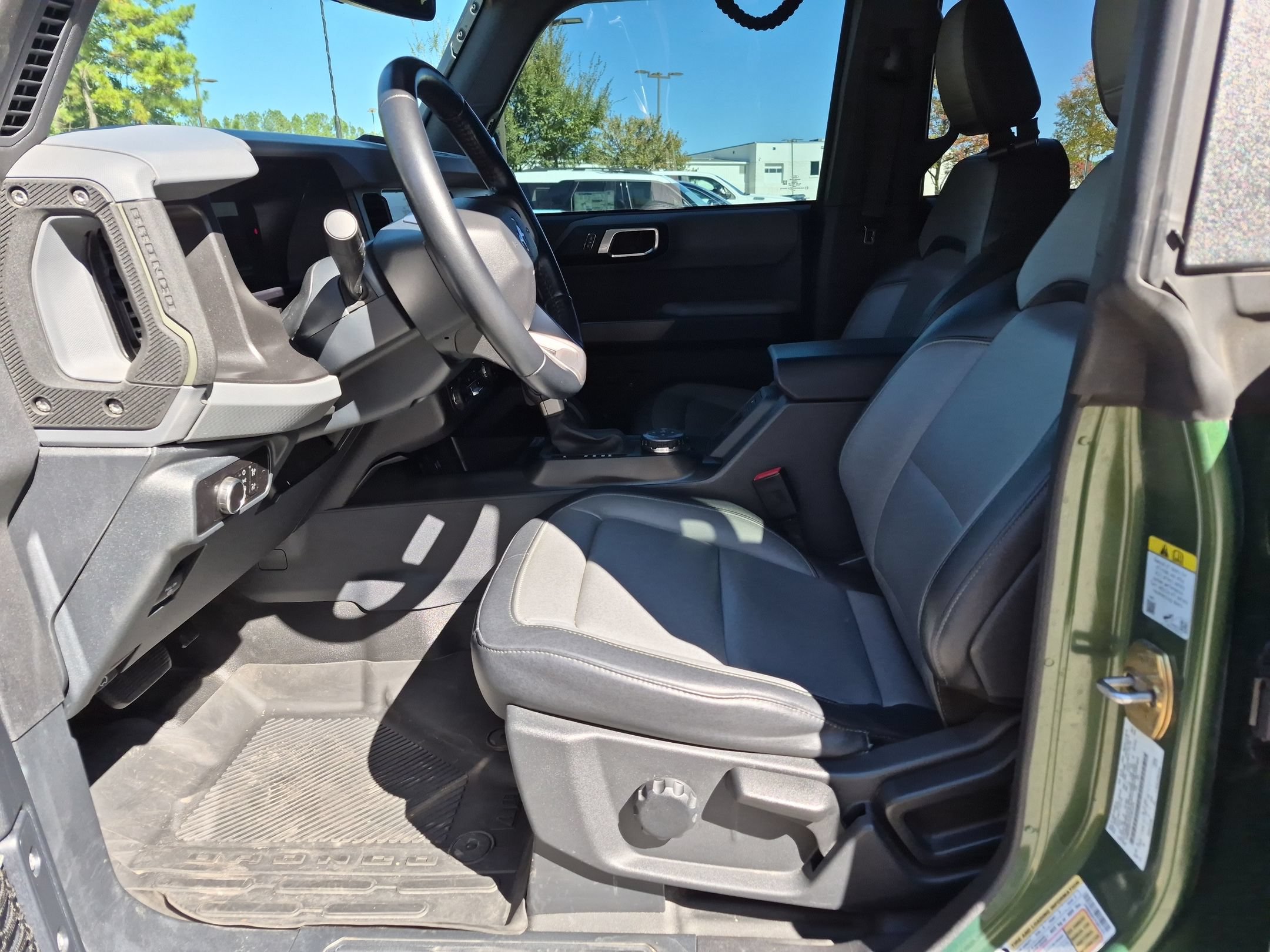 Used 2023 Ford Bronco Everglades AWD/4WD image 14