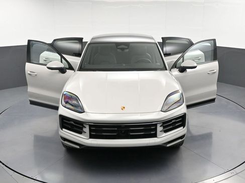 New 2026 Porsche Cayenne Coupe AWD/4WD image 34