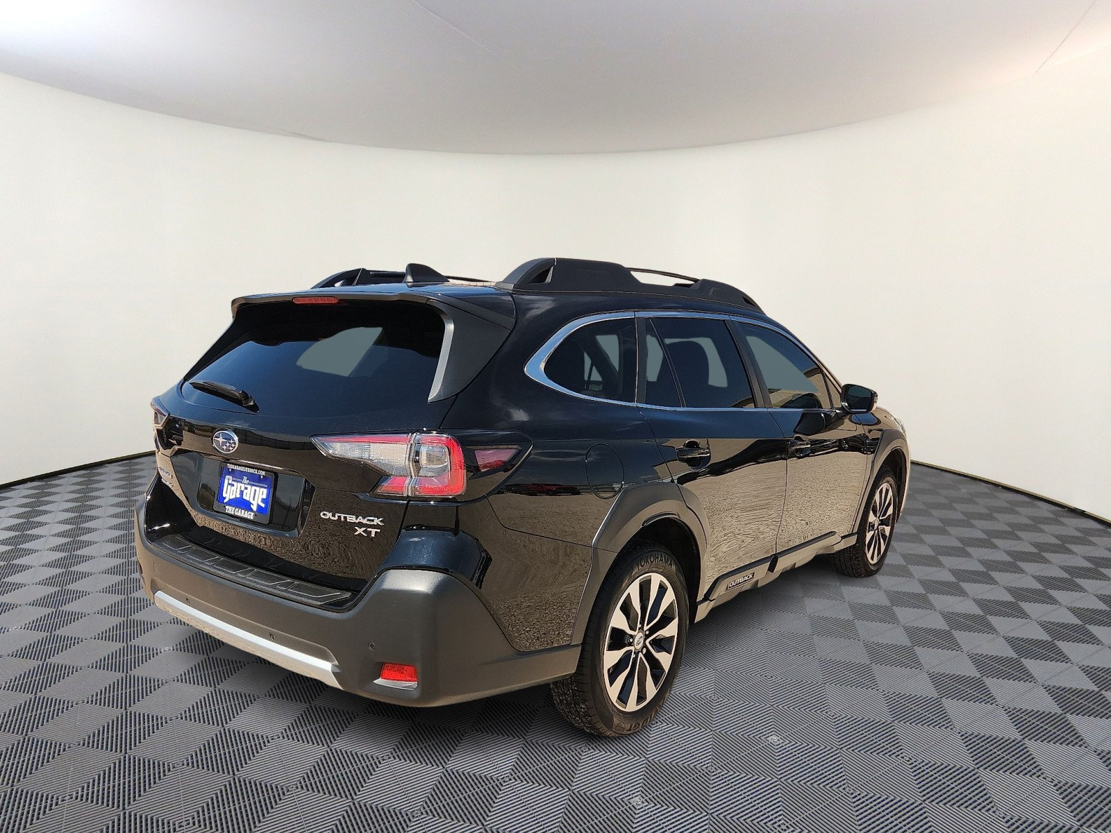 Used 2023 Subaru Outback Limited XT AWD/4WD image 4