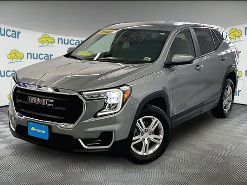Used 2024 GMC Terrain SLE AWD/4WD image 3