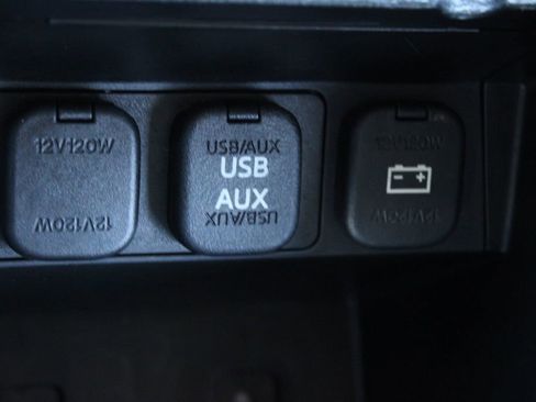 Used 2014 MAZDA MAZDA3 i Sport image 36