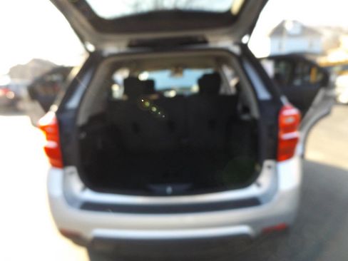 Used 2017 Chevrolet Equinox LT w/ Convenience Package image 26