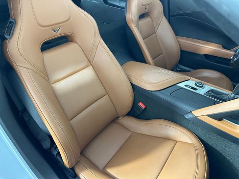 Used 2019 Chevrolet Corvette Z06 w/ Z07 Performance Package image 35