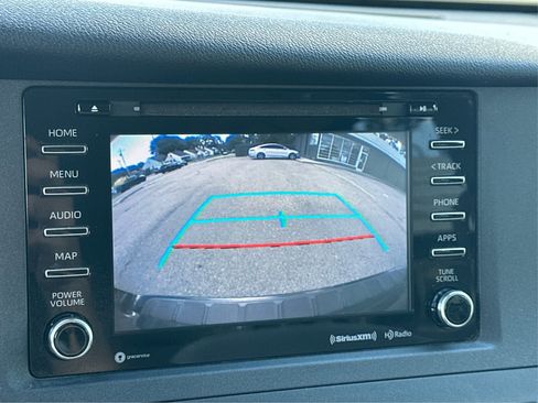 Used 2020 Toyota Sienna LE image 37