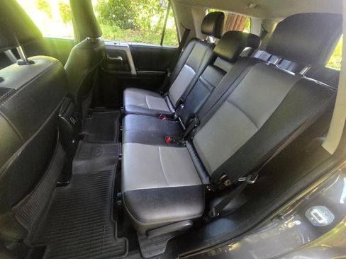 Used 2019 Toyota 4Runner SR5 Premium AWD/4WD image 17