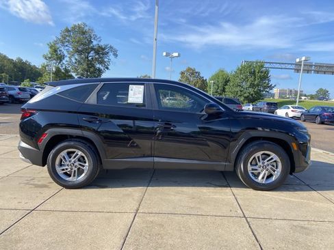 Used 2025 Hyundai Tucson SE FWD image 13