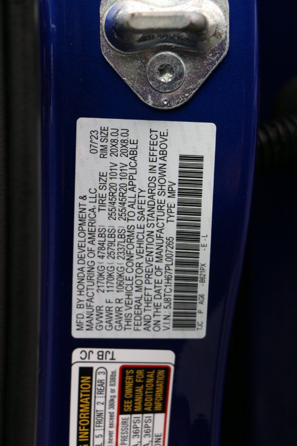 Used 2023 Acura RDX w/ Advance Package FWD image 30