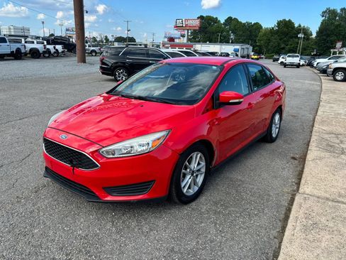 Used 2017 Ford Focus SE FWD image 9
