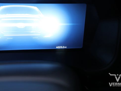 Used 2022 Ford F150 Lariat w/ Equipment Group 502A High image 9