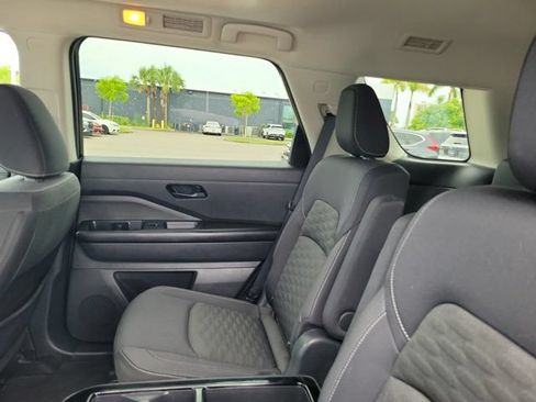Certified 2023 Nissan Pathfinder SV w/ SV Premium Package AWD/4WD image 12