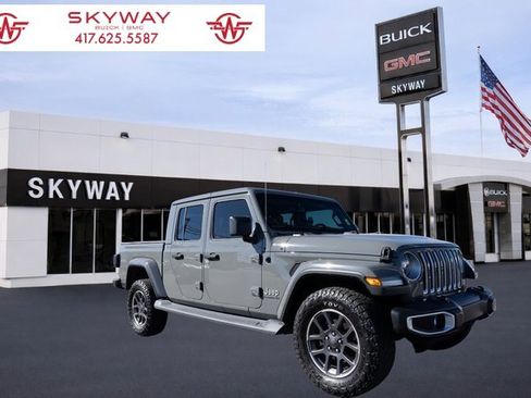 Used 2021 Jeep Gladiator Overland image 1
