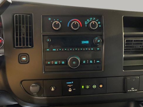 Used 2021 Chevrolet Express 2500 w/ Driver Convenience Package RWD image 12