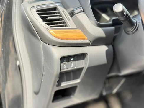 Used 2017 Honda CR-V EX-L image 12