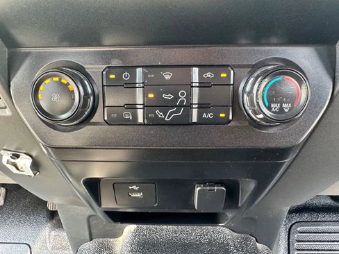 Used 2019 Ford F250 XL w/ Power Equipment Group image 24