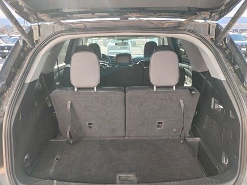 Used 2023 Ford Explorer XLT w/ Equipment Group 202A AWD/4WD image 10