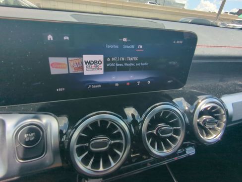 Used 2024 Mercedes-Benz EQB 300 4MATIC image 6