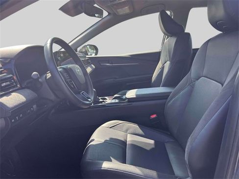 Used 2025 Toyota Camry XLE image 19