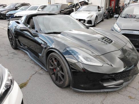 Used 2016 Chevrolet Corvette Z06 w/ 3LZ Preferred Equipment Group RWD image 7