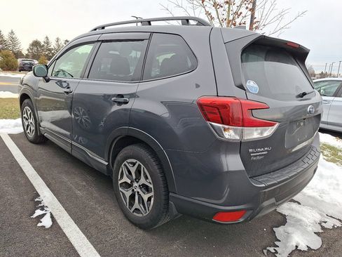 Certified 2023 Subaru Forester Premium image 4