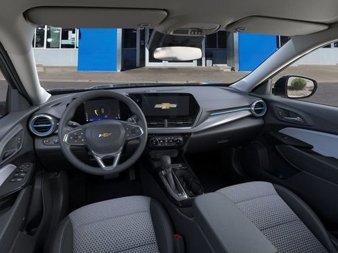New 2026 Chevrolet Trax LT w/ Driver Confidence Package FWD image 15