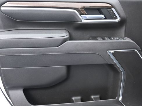 Certified 2025 Chevrolet Silverado 2500 LT w/ Convenience Package image 10