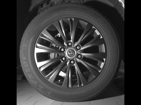 Used 2021 Lexus GX 460 Premium w/ Accessory Package AWD/4WD image 20