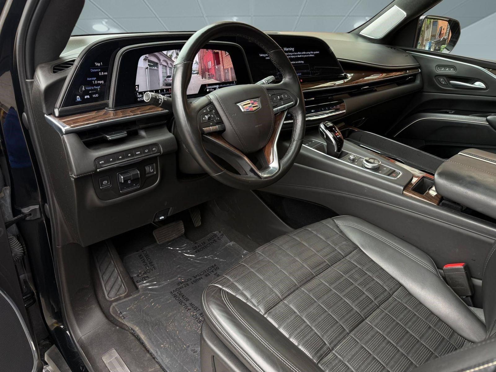 Used 2021 Cadillac Escalade ESV Sport Platinum w/ Heavy-Duty Trailer Package AWD/4WD image 4