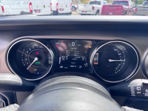 Used 2023 Jeep Wrangler Unlimited w/ Cold Weather Group AWD/4WD image 26