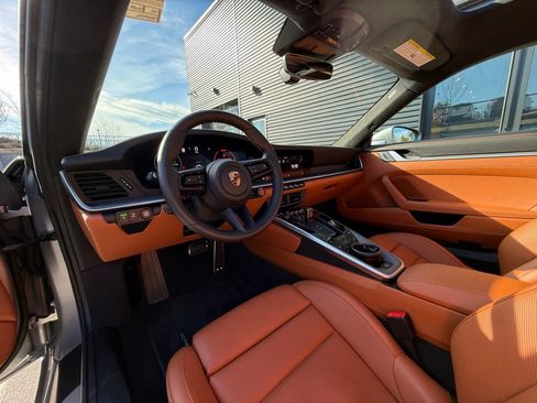 Certified 2025 Porsche 911 Carrera image 4