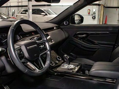Used 2023 Land Rover Range Rover Evoque R-Dynamic S image 6