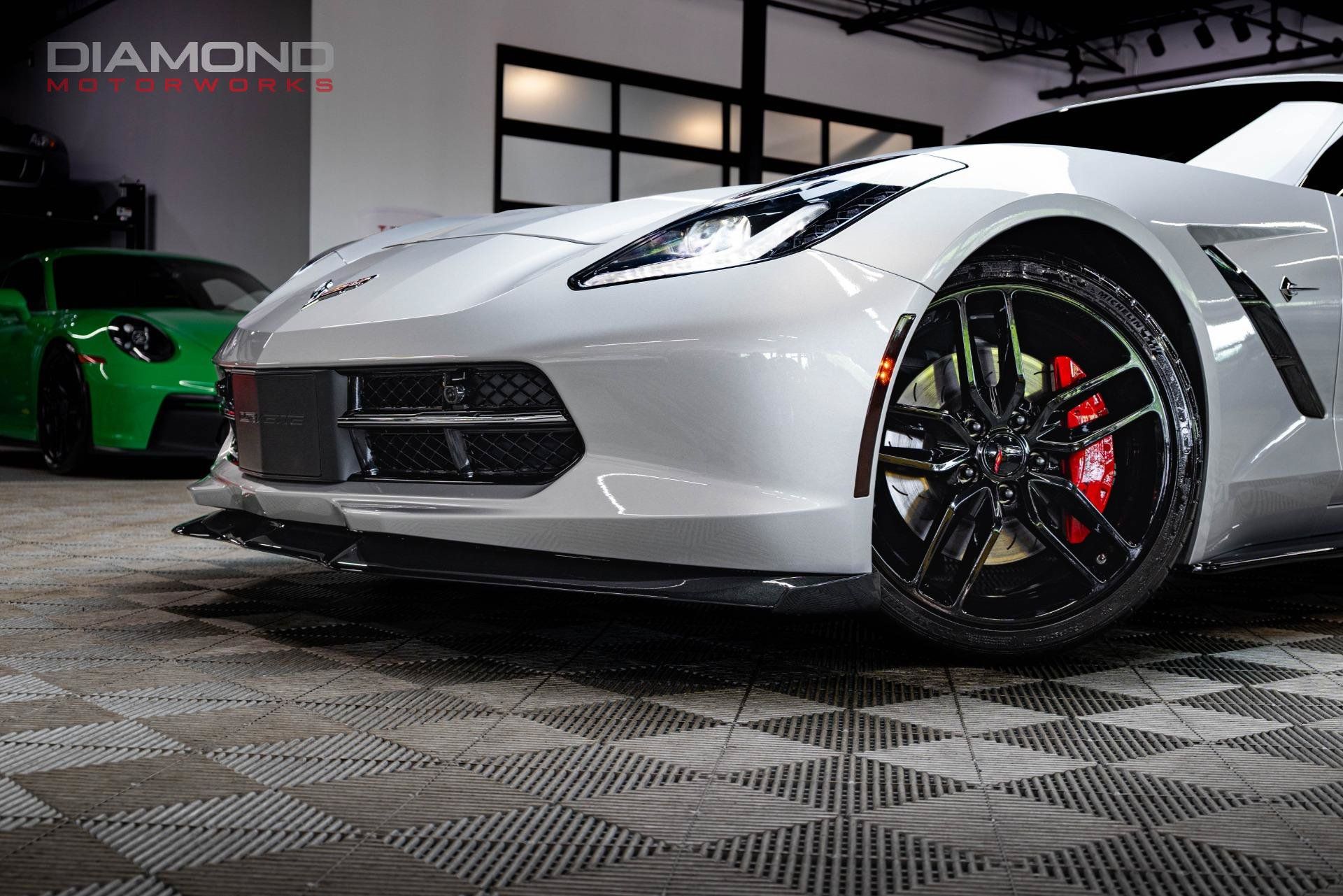 Used 2019 Chevrolet Corvette Stingray Coupe RWD image 5
