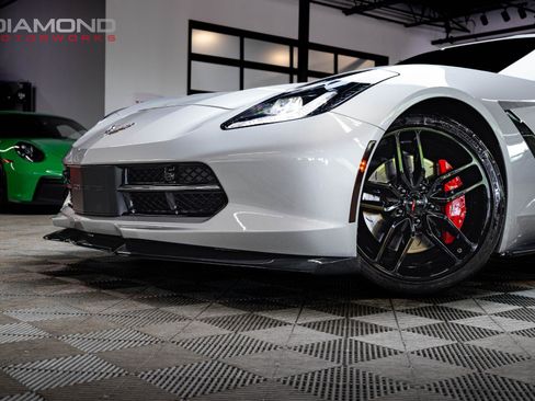 Used 2019 Chevrolet Corvette Stingray Coupe RWD image 5