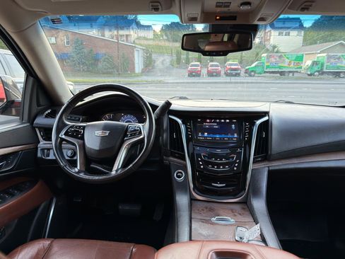 Used 2016 Cadillac Escalade ESV Luxury AWD/4WD image 21