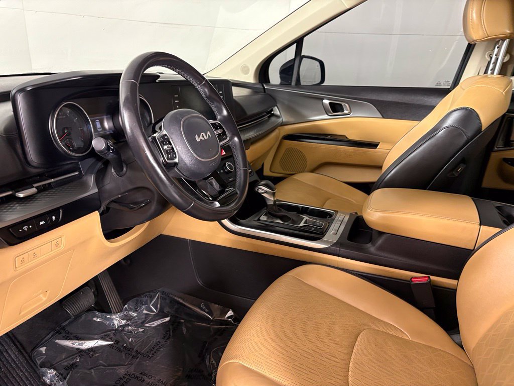 Used 2022 Kia Carnival LX FWD image 21