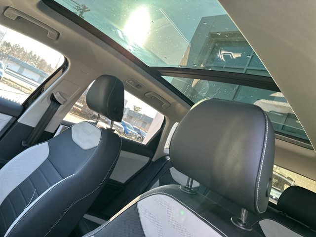 New 2026 Volkswagen Taos SEL AWD/4WD image 12
