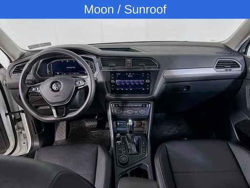 Used 2020 Volkswagen Tiguan SEL AWD/4WD image 19