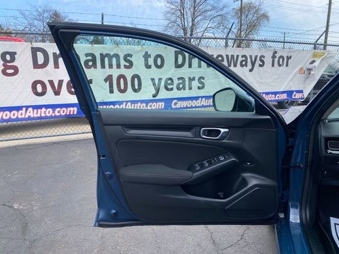 Used 2025 Honda Civic LX image 11