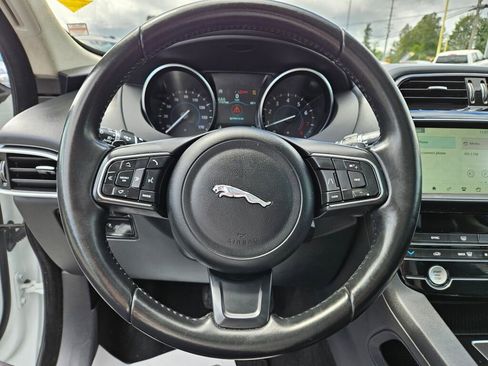 Used 2020 Jaguar F-PACE Premium AWD/4WD image 24