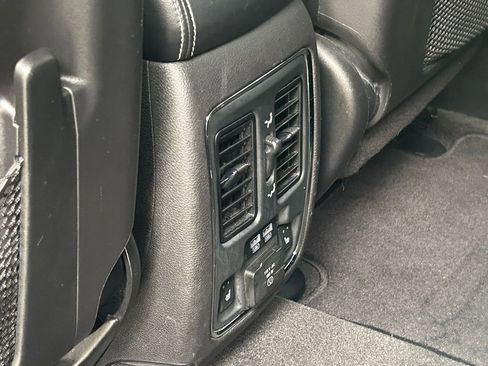 Used 2014 Jeep Grand Cherokee SRT image 43