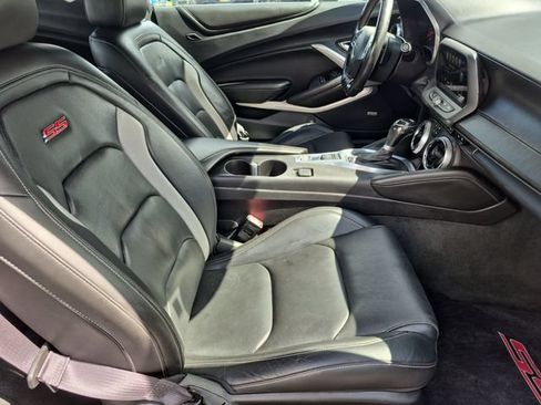 Used 2016 Chevrolet Camaro SS RWD image 25