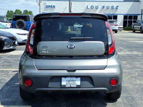 Used 2017 Kia Soul FWD image 29