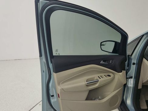 Used 2014 Ford C-MAX SE w/ Equipment Group 203A FWD image 20